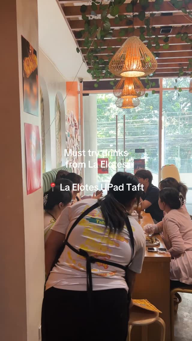 Drinks at La Elotes night vibe